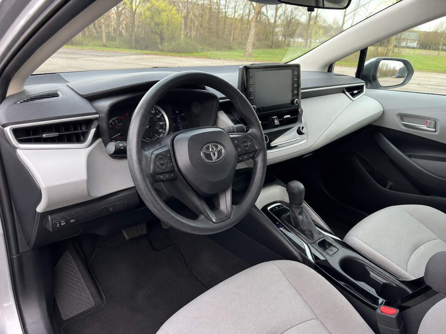 2020 Toyota Corolla interior_dashboard
