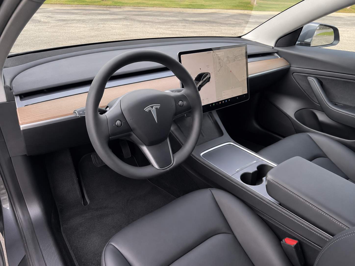 2023 Tesla Model 3 interior_dashboard