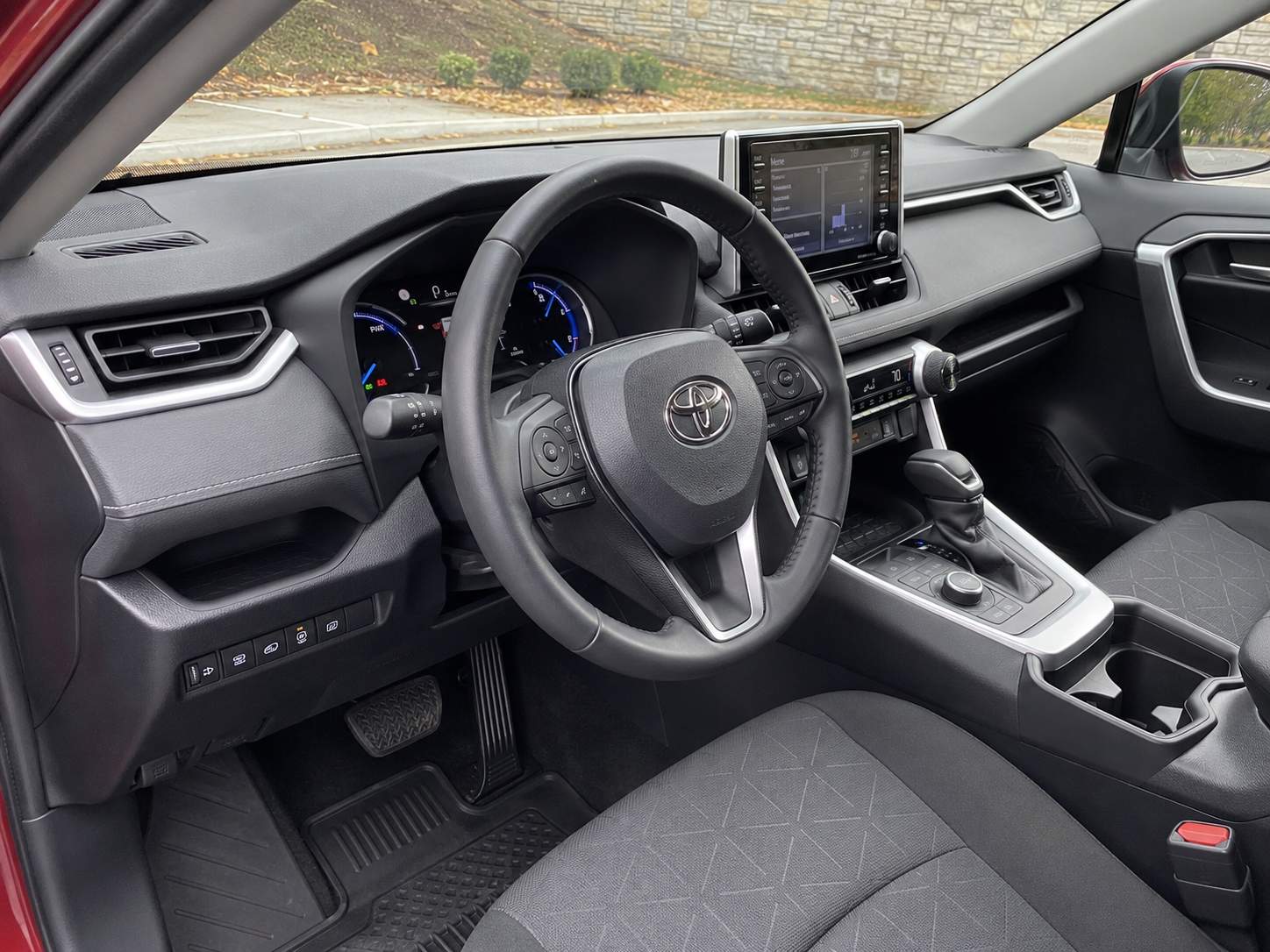 2021 Toyota RAV4 interior_dashboard