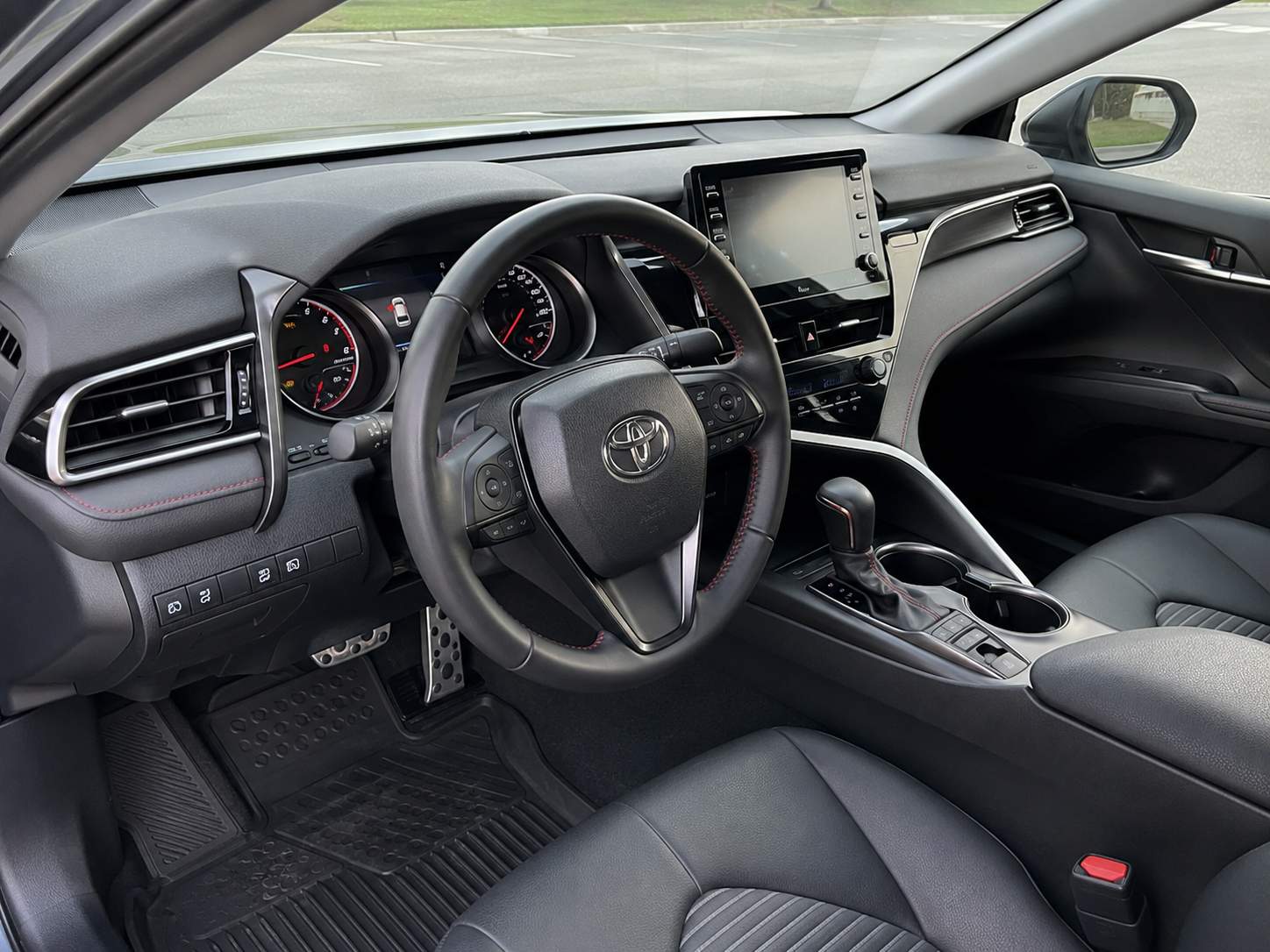 2022 Toyota Camry interior_dashboard