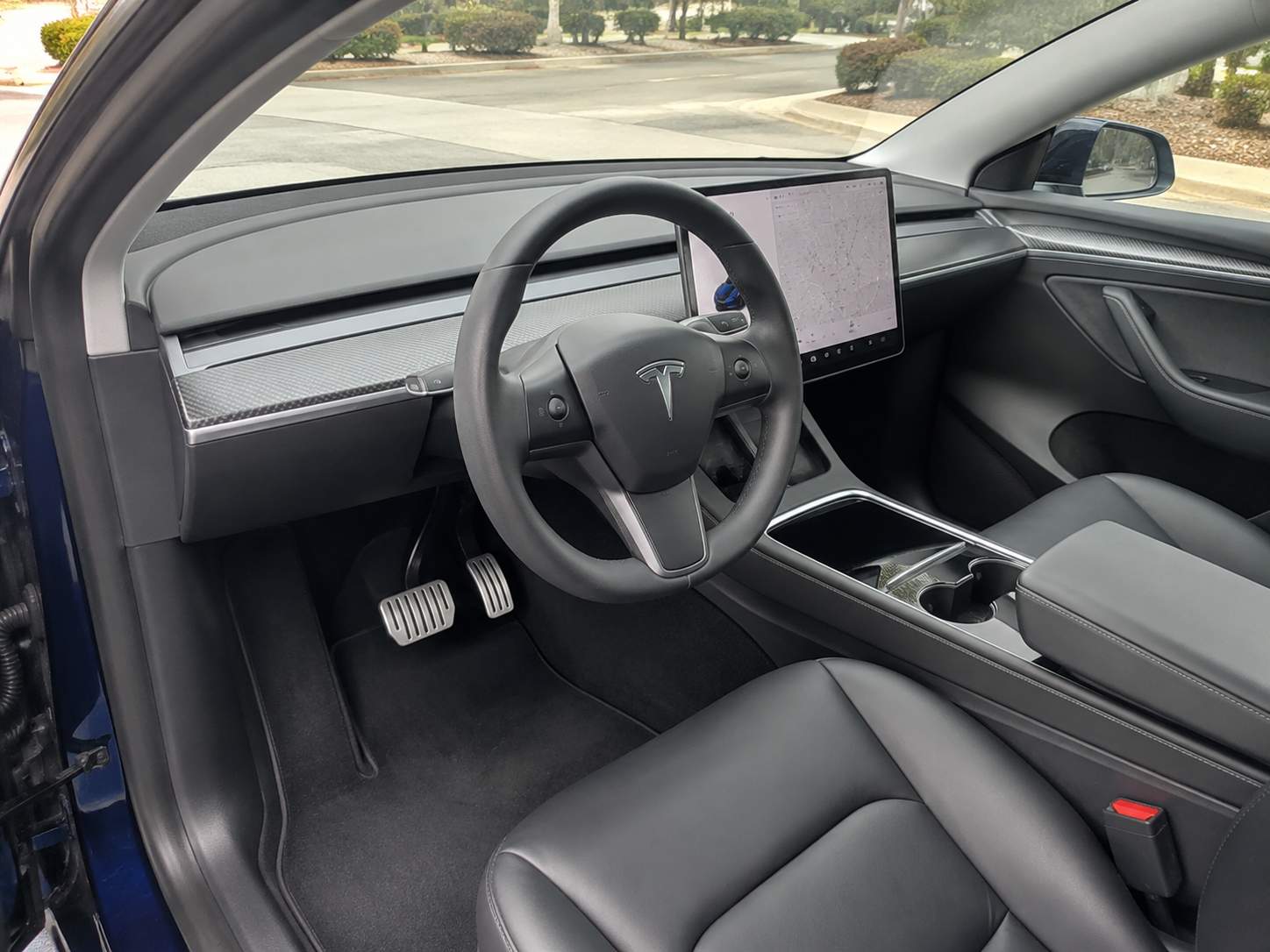 2023 Tesla Model Y interior_dashboard