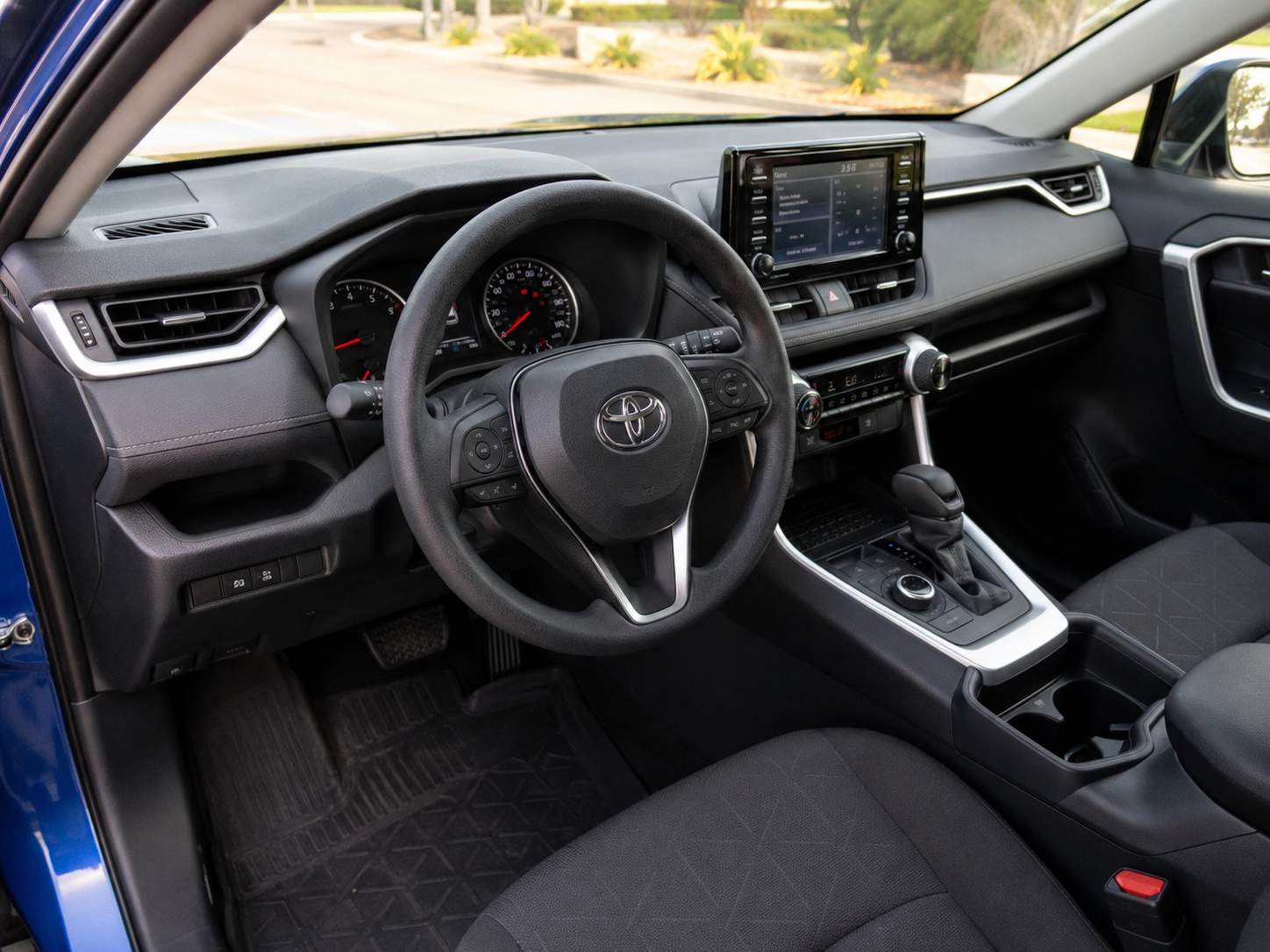 2023 Toyota RAV4 interior_dashboard