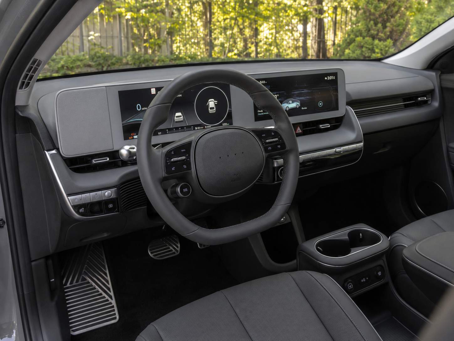 2022 Hyundai Ioniq 5 interior_dashboard